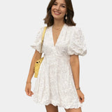 Anastasie | Robe mini brodées à manches volantées