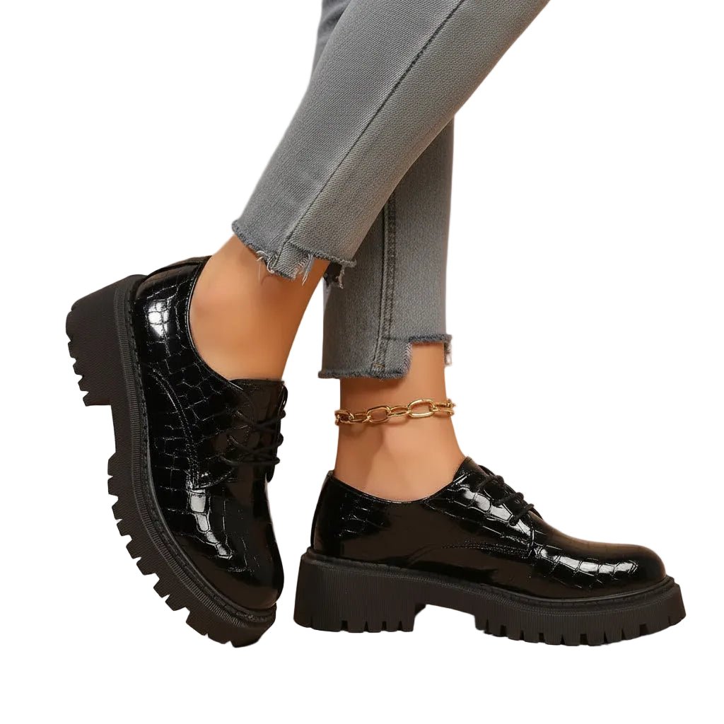 Velona | Derbies Contemporaines en Cuir Verni